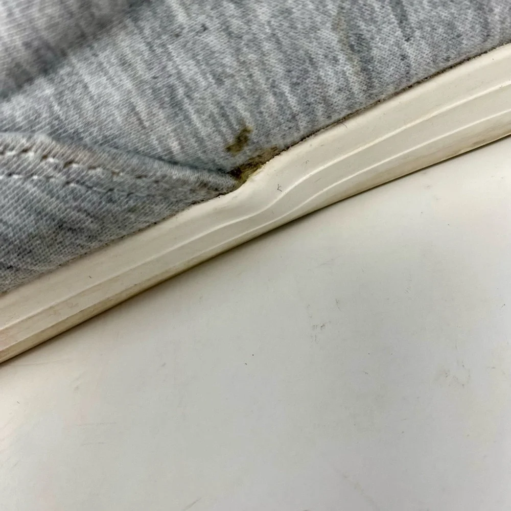 Women’s Gray Casual Sneakers with White Laces Size 7